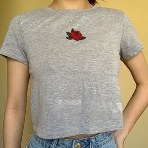 FOREVER 21 cropped flower embroidered gray top